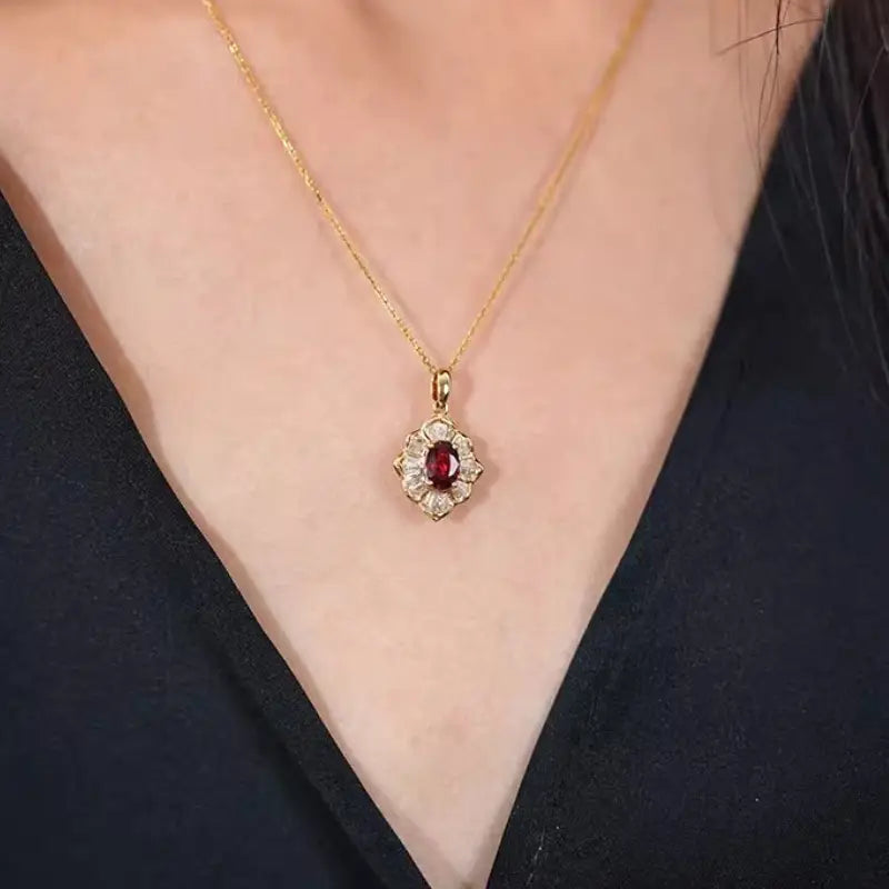 Collier Solcrimson