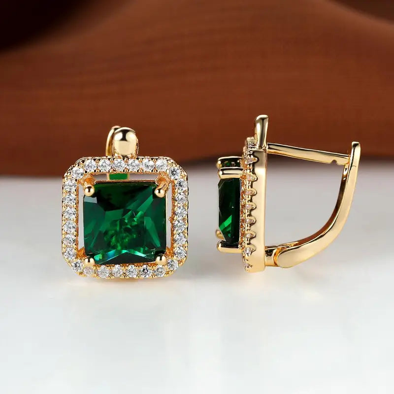 Boucles d’oreilles en or avec émeraude et zircon