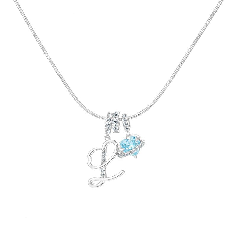Collier avec pendentif cœur initial