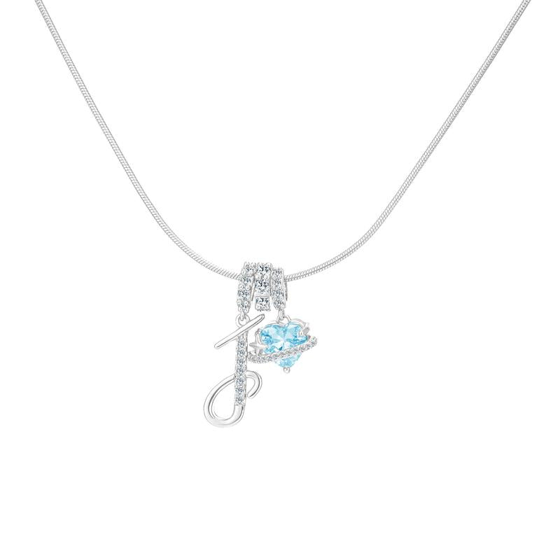 Collier avec pendentif cœur initial