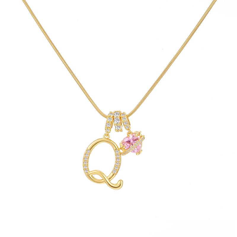 Collier avec pendentif cœur initial