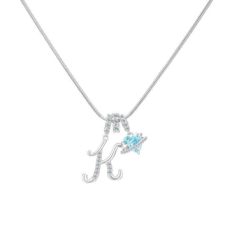 Collier avec pendentif cœur initial