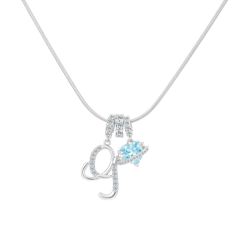 Collier avec pendentif cœur initial