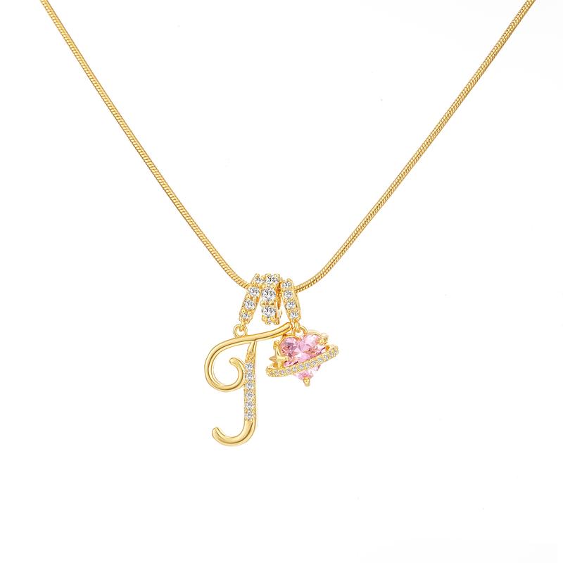 Collier avec pendentif cœur initial