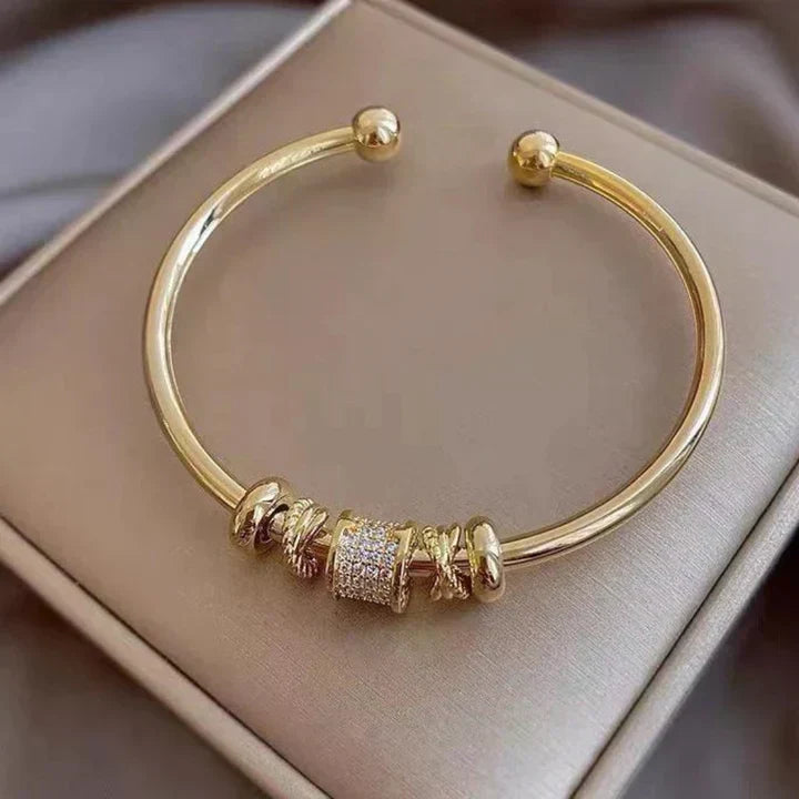 Luna | Bracelet Ajustable Élégant avec Charms Dorés Sophistiqués