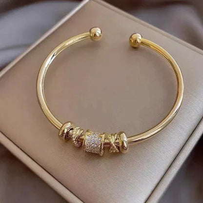 Luna | Bracelet Ajustable Élégant avec Charms Dorés Sophistiqués