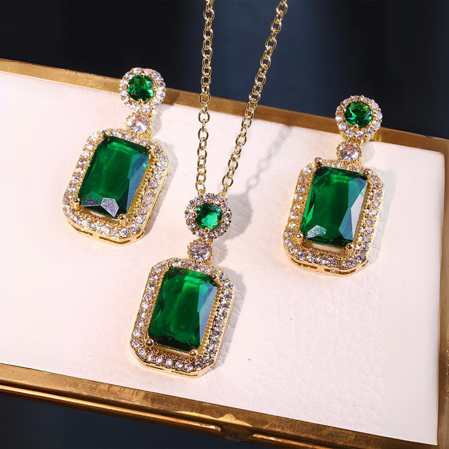 Ensemble collier et boucles d’oreilles Kateřina