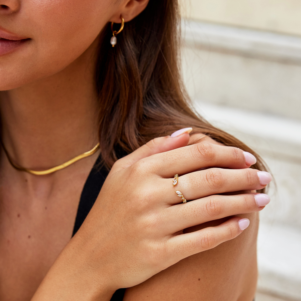 Bague Lily Vigne Dorée Cristaux