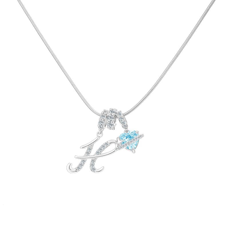 Collier avec pendentif cœur initial