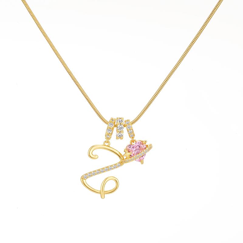 Collier avec pendentif cœur initial