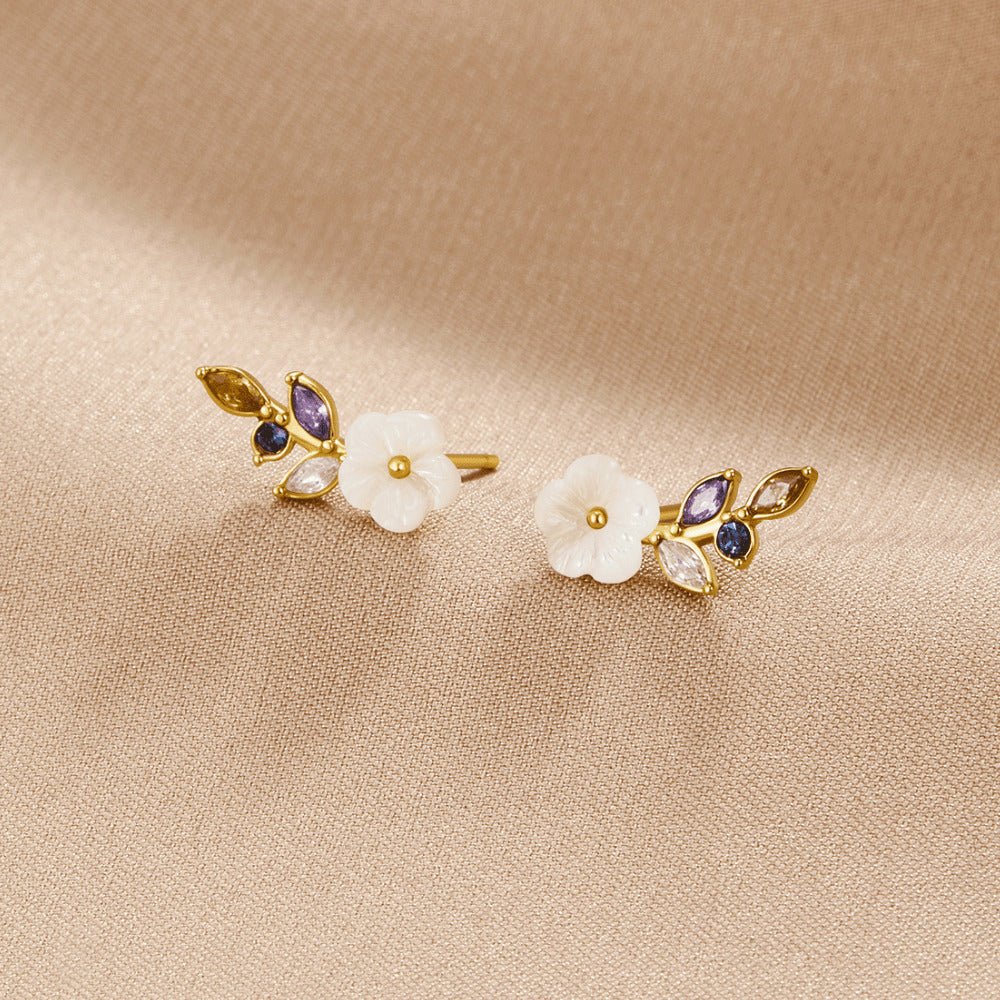 Boucles d’oreilles fleur blanche en cristal