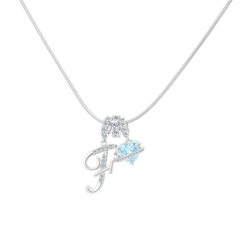 Collier avec pendentif cœur initial
