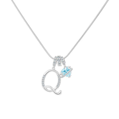 Collier avec pendentif cœur initial