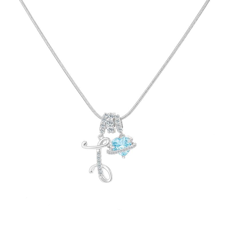 Collier avec pendentif cœur initial