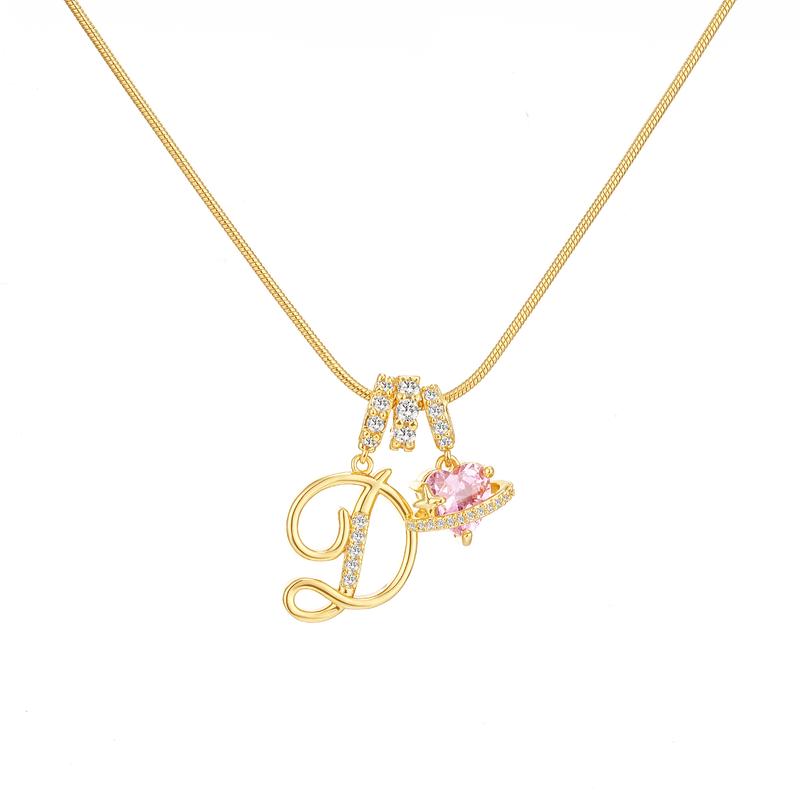 Collier avec pendentif cœur initial