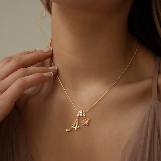 Collier avec pendentif cœur initial