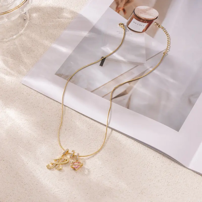 Collier avec pendentif cœur initial