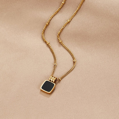 Collier Lucia avec Pendentif Noir